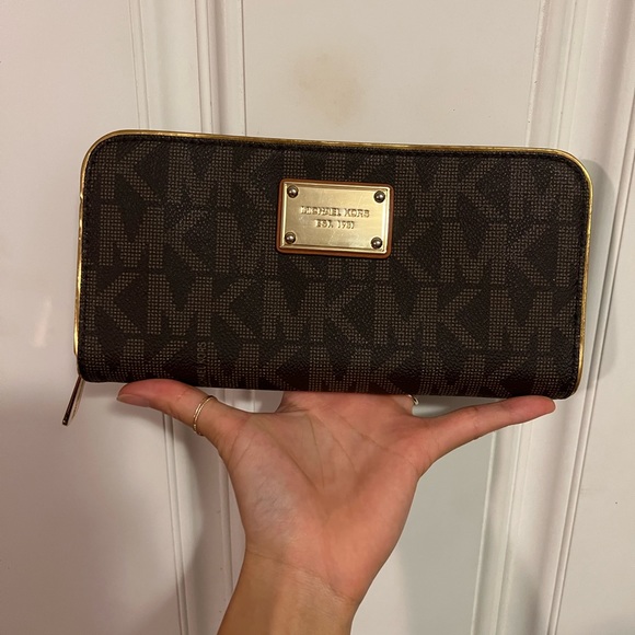 MICHAEL Michael Kors Handbags - Michael Kors Wallet